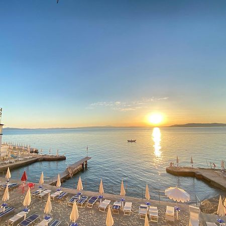 Hotel La Caletta Порто Санто Стефано Екстериор снимка