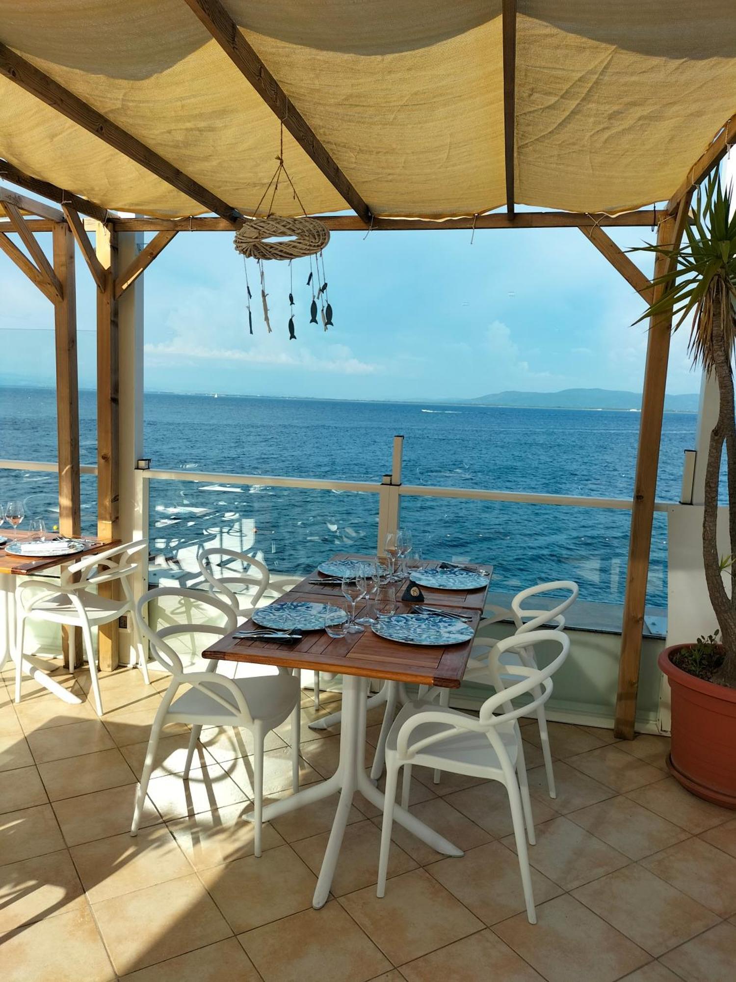 Hotel La Caletta Порто Санто Стефано Екстериор снимка