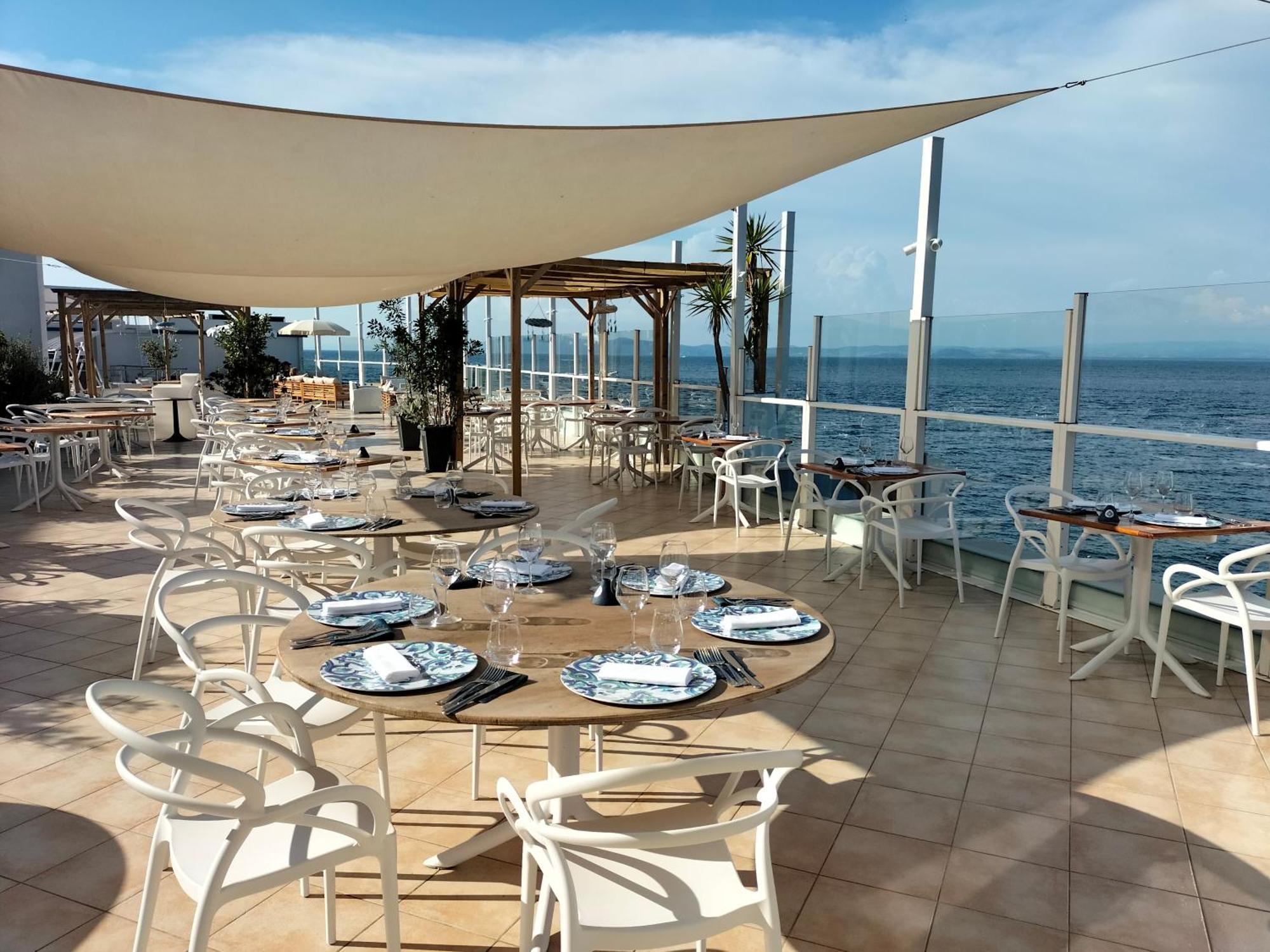 Hotel La Caletta Порто Санто Стефано Екстериор снимка
