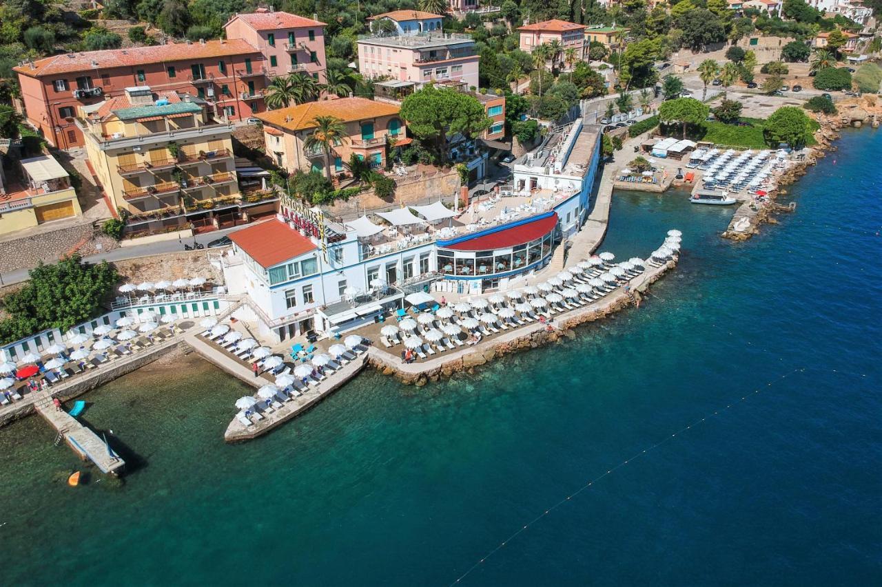 Hotel La Caletta Порто Санто Стефано Екстериор снимка