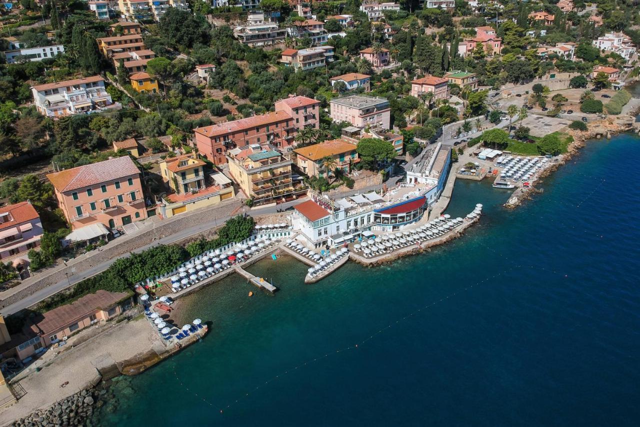Hotel La Caletta Порто Санто Стефано Екстериор снимка