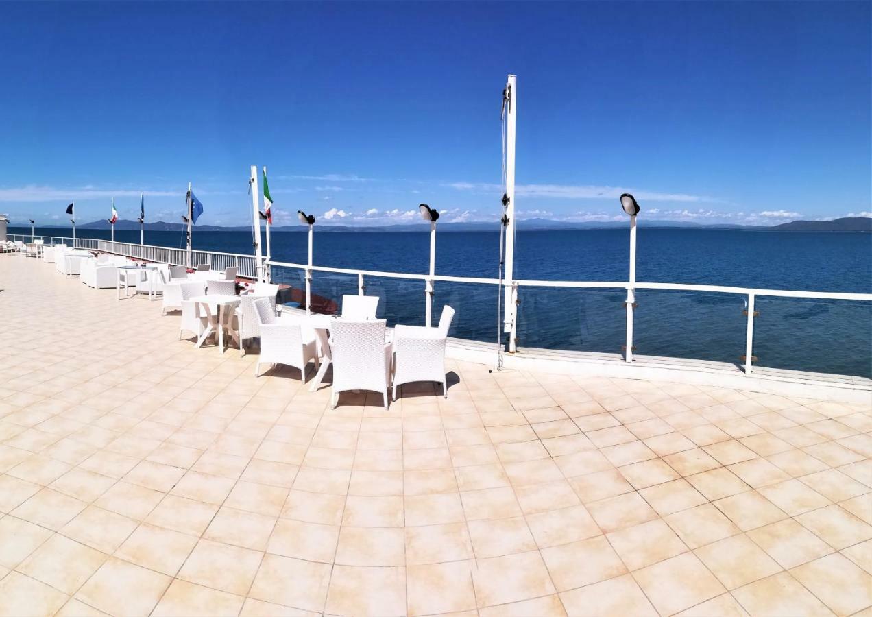 Hotel La Caletta Порто Санто Стефано Екстериор снимка