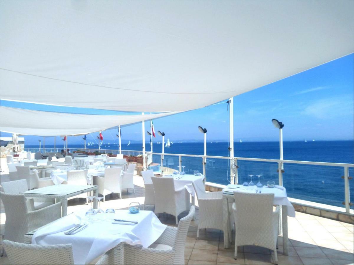 Hotel La Caletta Порто Санто Стефано Екстериор снимка