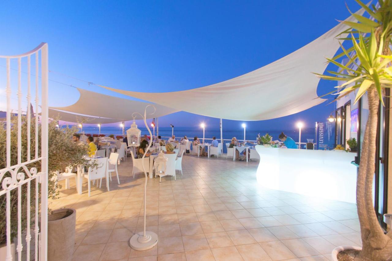 Hotel La Caletta Порто Санто Стефано Екстериор снимка